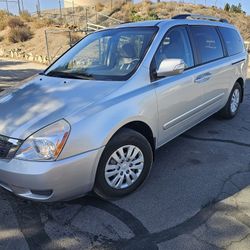 2012 Kia Sedona V6 Auto Clean Title 7 Pass