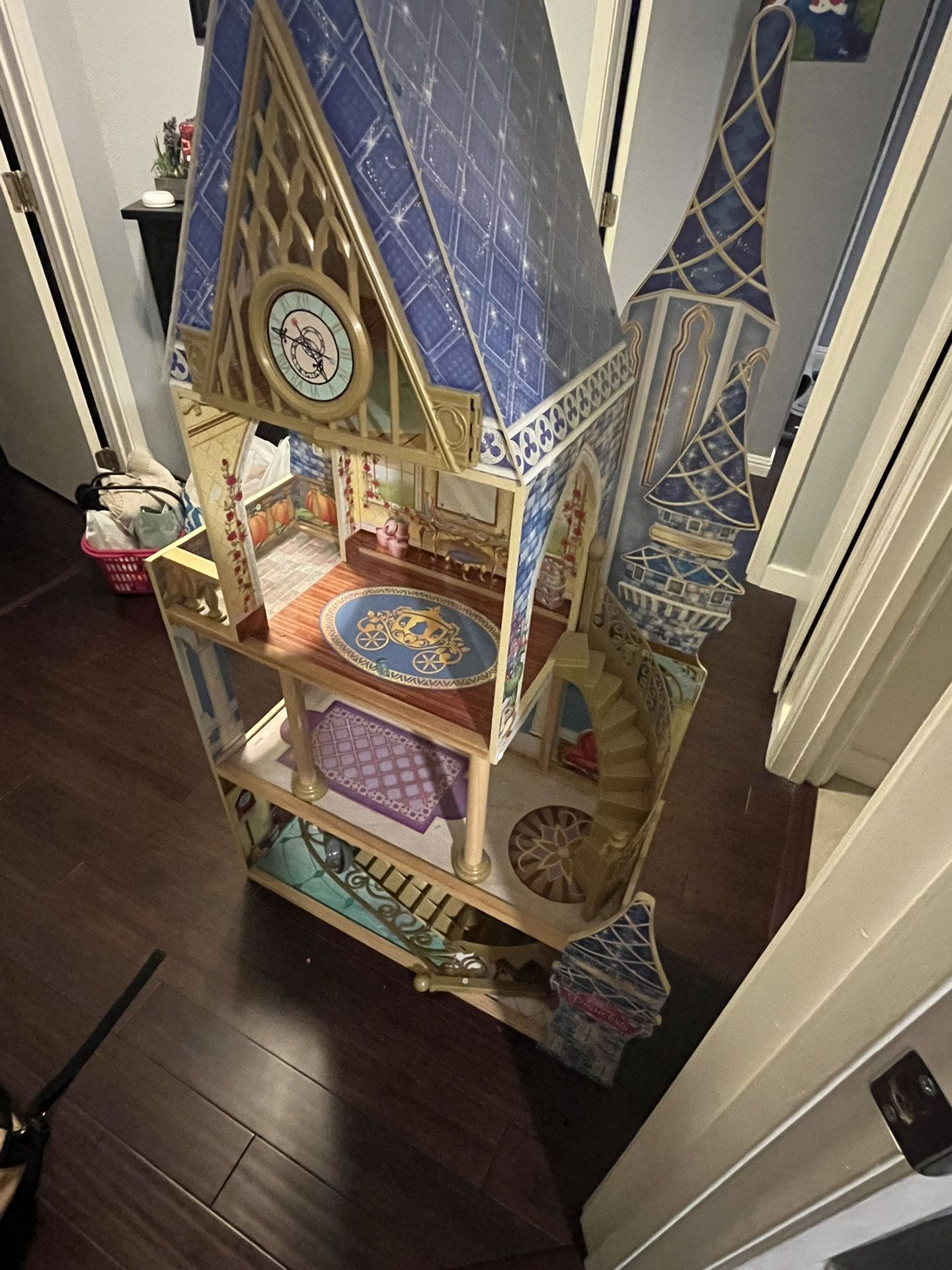 Disney Princess Cinderella Royal Dream Wooden Castle Dollhouse