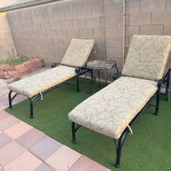 Pool Chairs Set