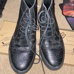 Men's Shoes Size 9