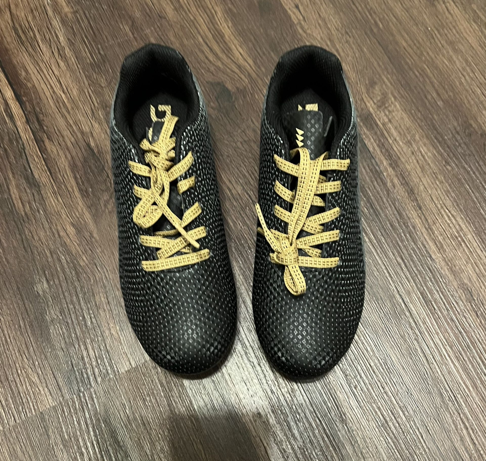 -Boys DSG Soccer Cleats