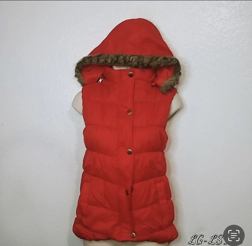 Red hooded Puffer Vest size 12 kids full zippered