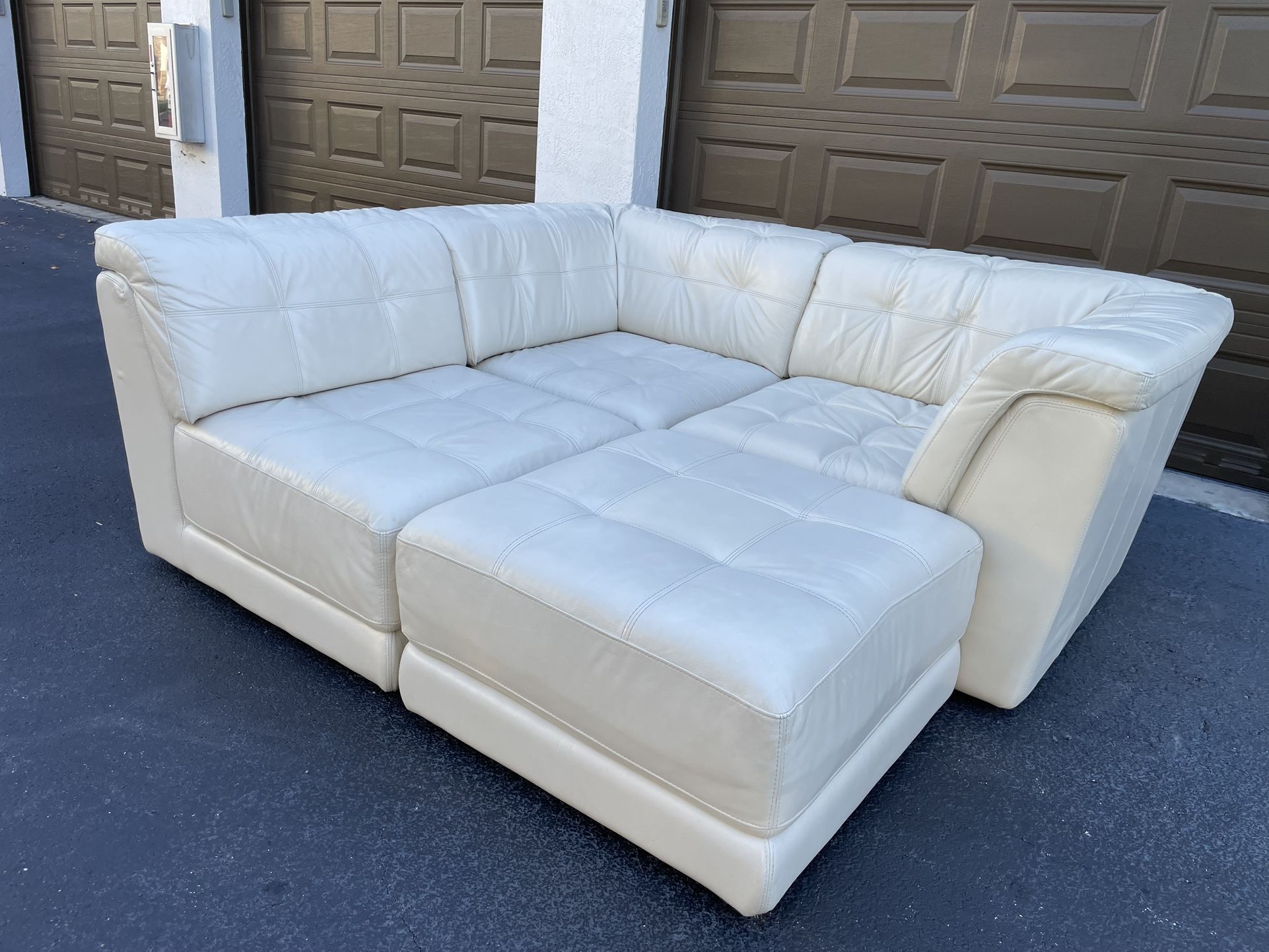 🛋️ Sectional Sofa/Couch - Modular - Off White - Delivery Available 🚛