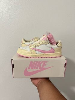 Travis Scott Shy pink Jordan 1 low Kid Size 1Y