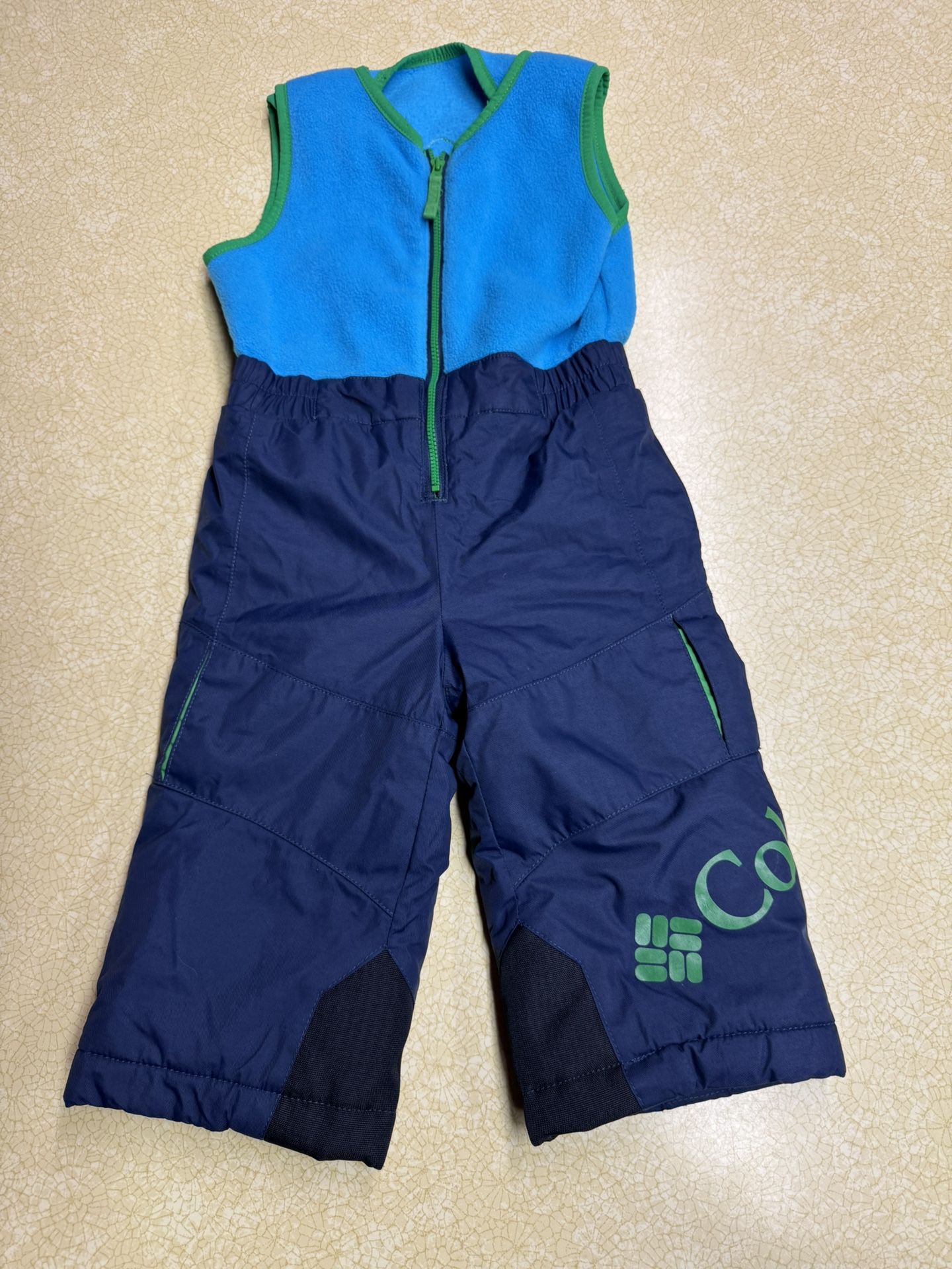 2T Toddler Columbia Bibs