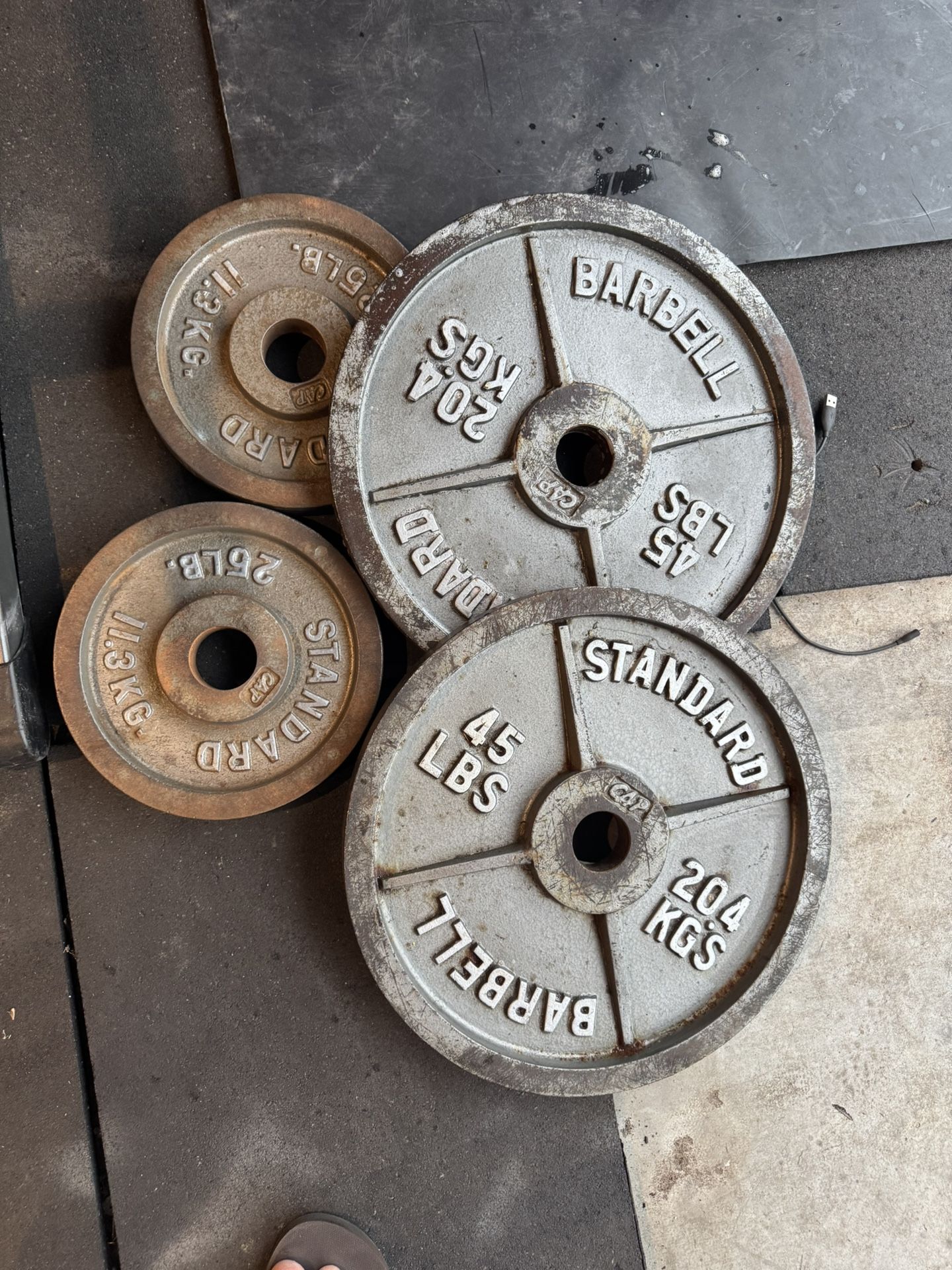 Olympic Weights Plates 140lbs Total
