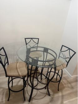 Dining table  w/3 chairs