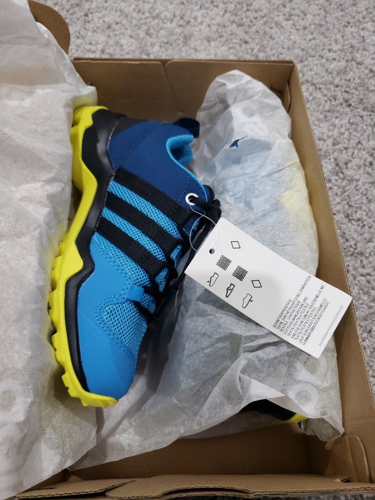 kids Shoes adidas Terrex - Size 12K (NEW!)