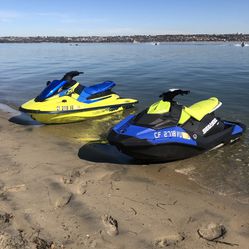 Jet Skis & Trailer For Sale (Low Hours)