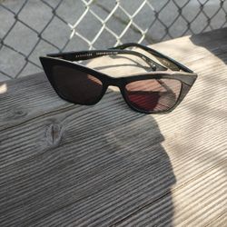 Dita Showgoers Woman's Sunglasses. 