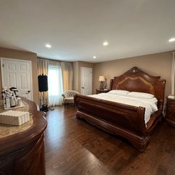 Michael Amini Signature Series Bedroom Furniture Set