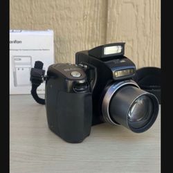 Kodak EasyShare Z7590 5.0MP 10x Zoom Digital Camera W Charger/Battery TESTED