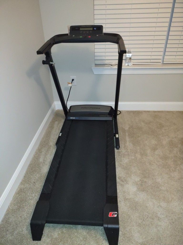 Professional  Heavy  Duty  Gym  Treadmill 