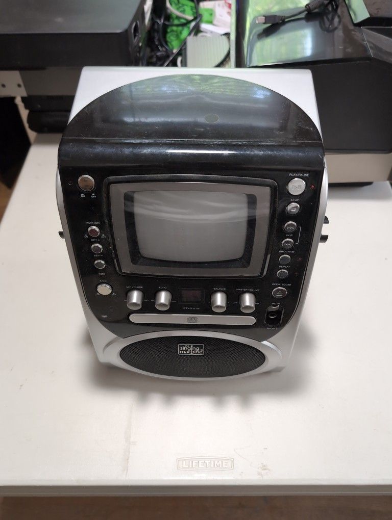 **Free** The Singing Machine STVG-519 Karaoke (For Parts)