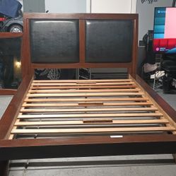 Beautiful Real Wood Queen Bedframe With Matching Mirror