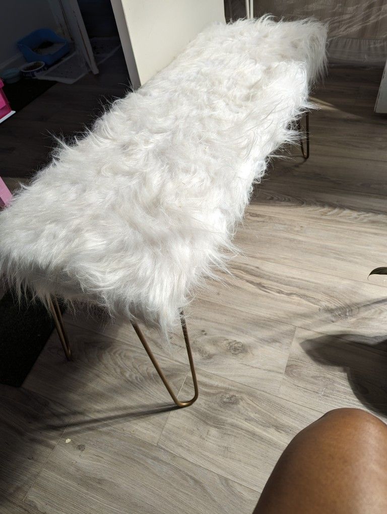 Furry Bench For Bedroom 