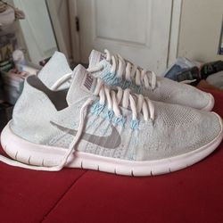 Women's Nike Free Sneakers size 8 $20 firm