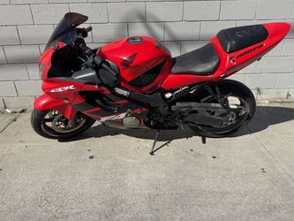 2002 Honda F4i