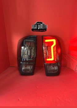 Toyota Tacoma 2016-2023 tail lights