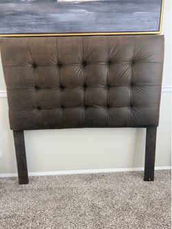 Queen Upholstered Tufted Headboard