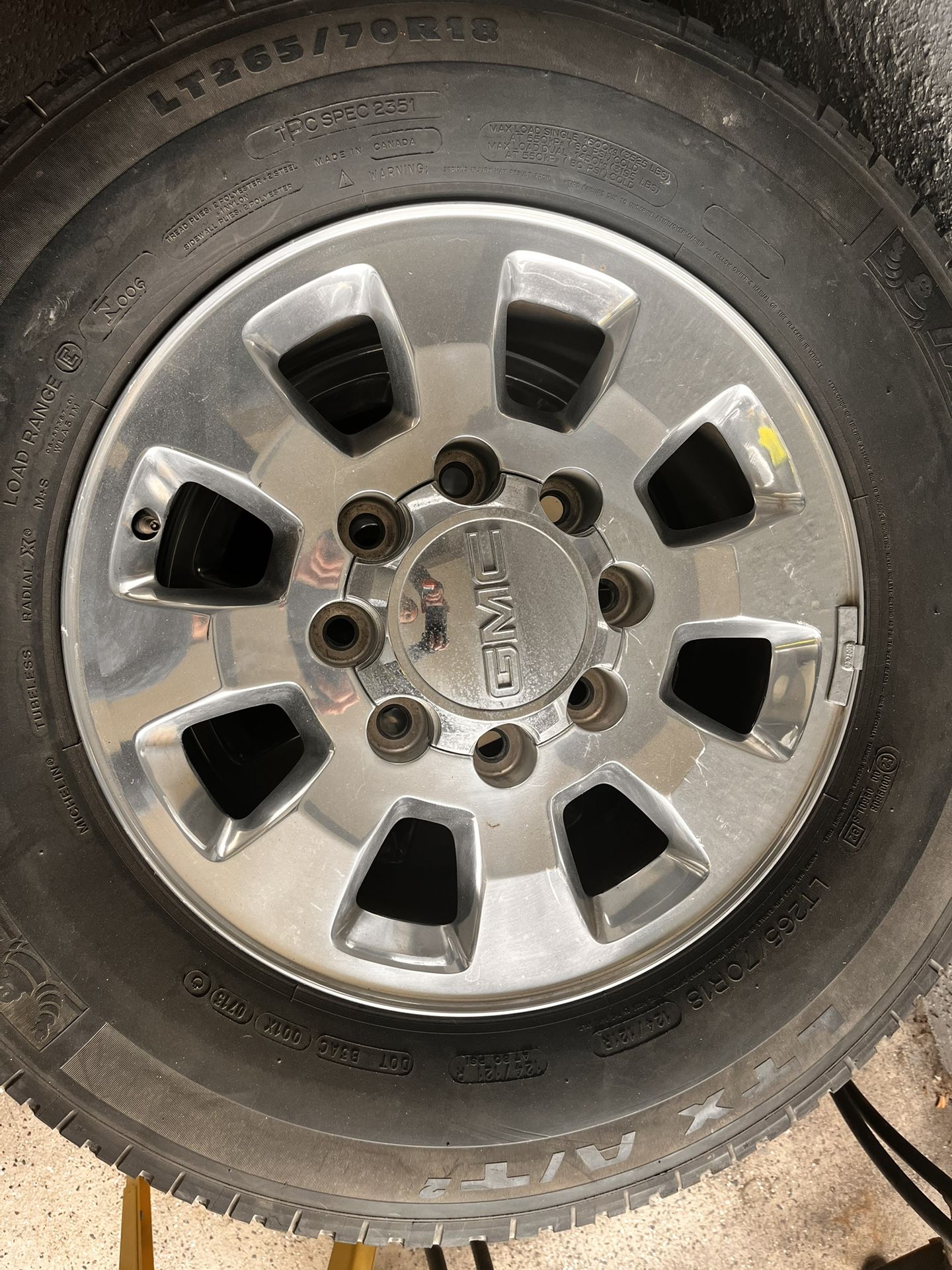18” GMC SIERRA 8 Lug RIMS
