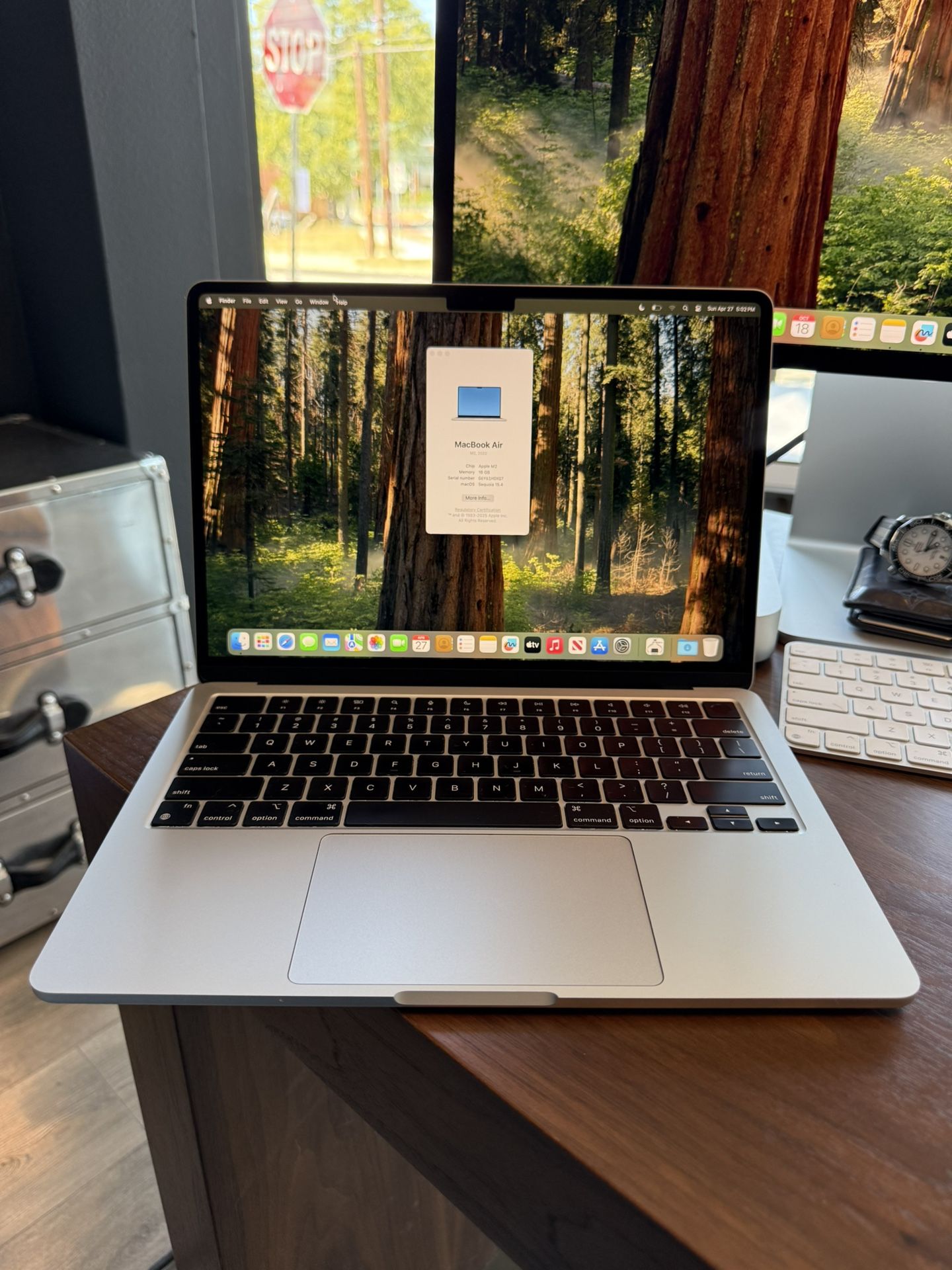 Apple 13” MacBook Air M2 Chip 16GB Ram 512SSD! 90 day warranty! We offer financing!