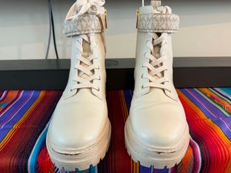 Michael kors boots