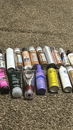 Hair products and legs. Headset haven’t been used for awhile