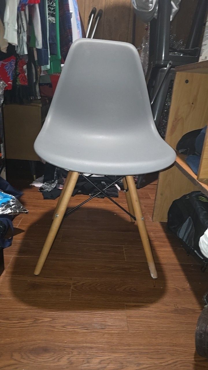 Small Desk Chair