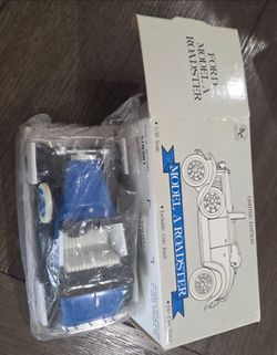Ford Model A Roadster Die Cast Coin Bank 1/25 Scale