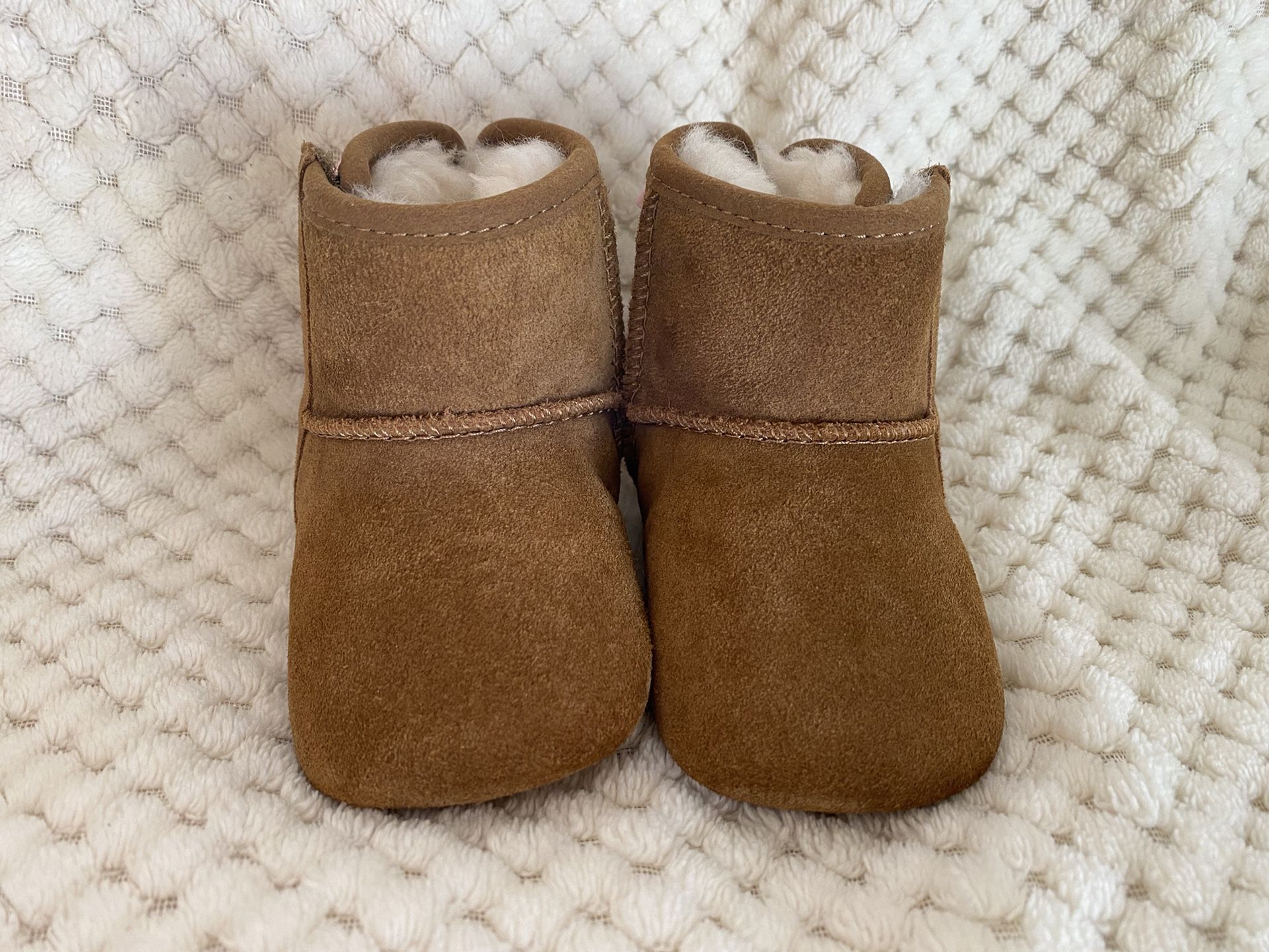 Baby Ugg Boots for Sale in Bell Gardens, CA - OfferUp