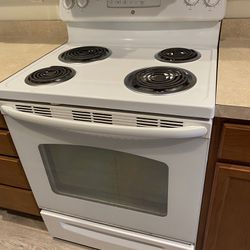 GE Self Cleaning Range Oven Stove