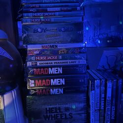 Coffee  table on wheels West Hollywood