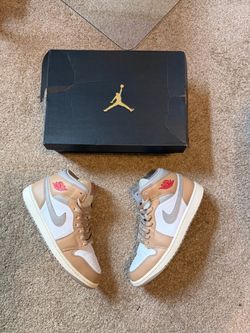 Jordan 1 rattan white college gray