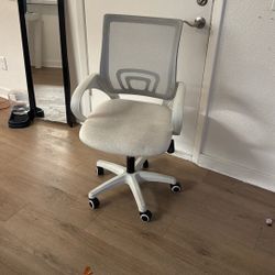 White Desk Chair 