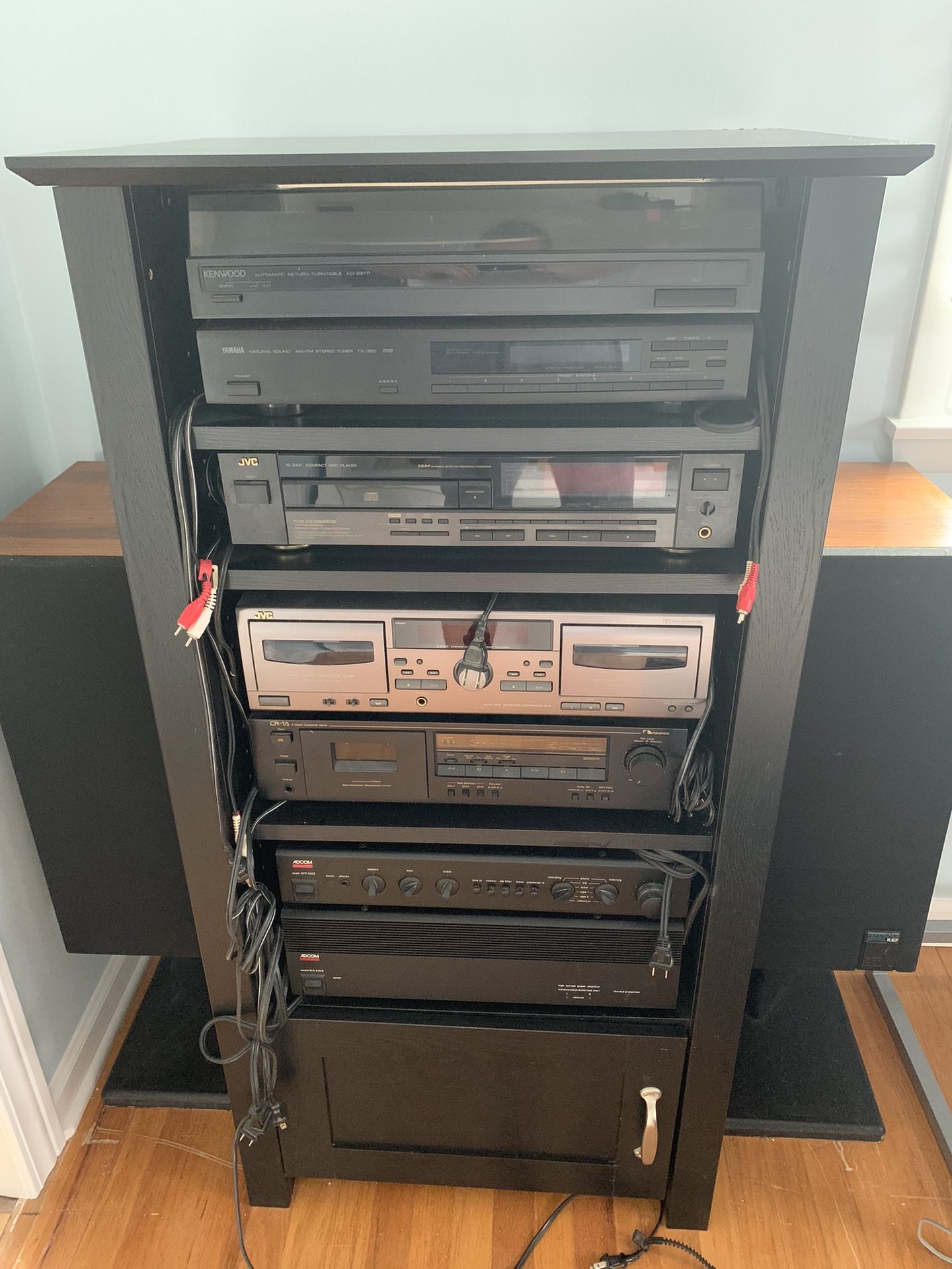 Vintage Stereo System LOOK.   