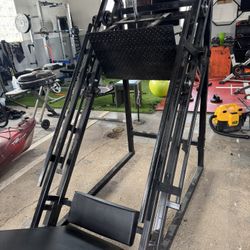 Leg Press Squat Machine