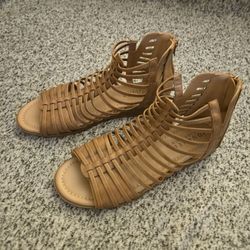 Journee Collection Women's Size 10 Gladiator Sandals Zip Back