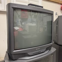 Sony Trinitron KV-27S66 CRT TV 27”