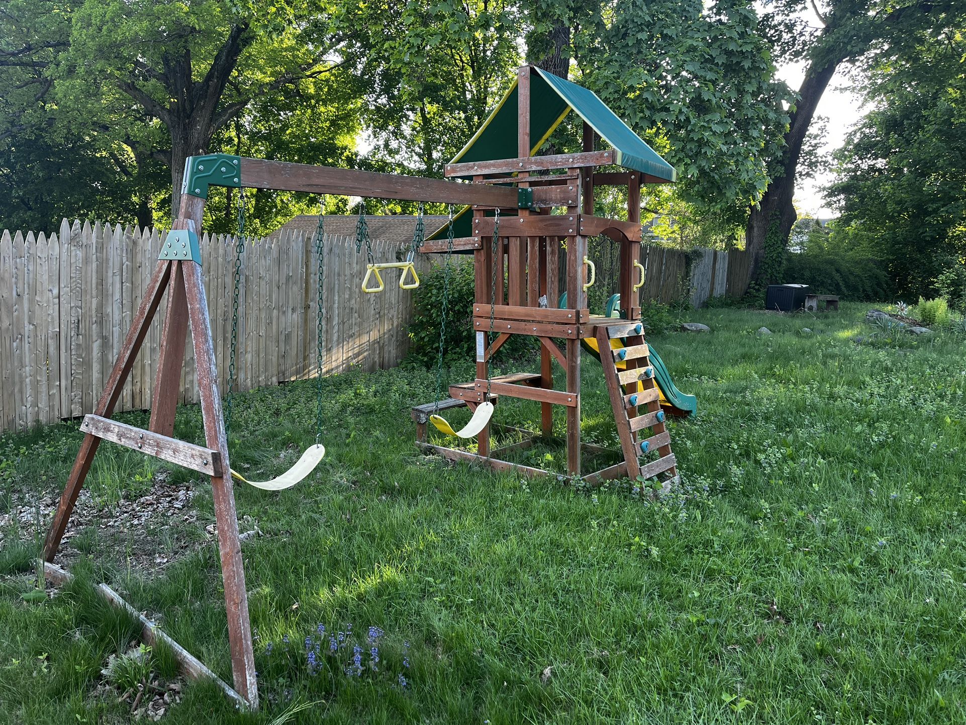 Play scape Swing Set With Slide