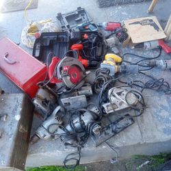 Bundle Of  Power Tools Saws And Drills Sander Screw Shooter Impact Screw 300$