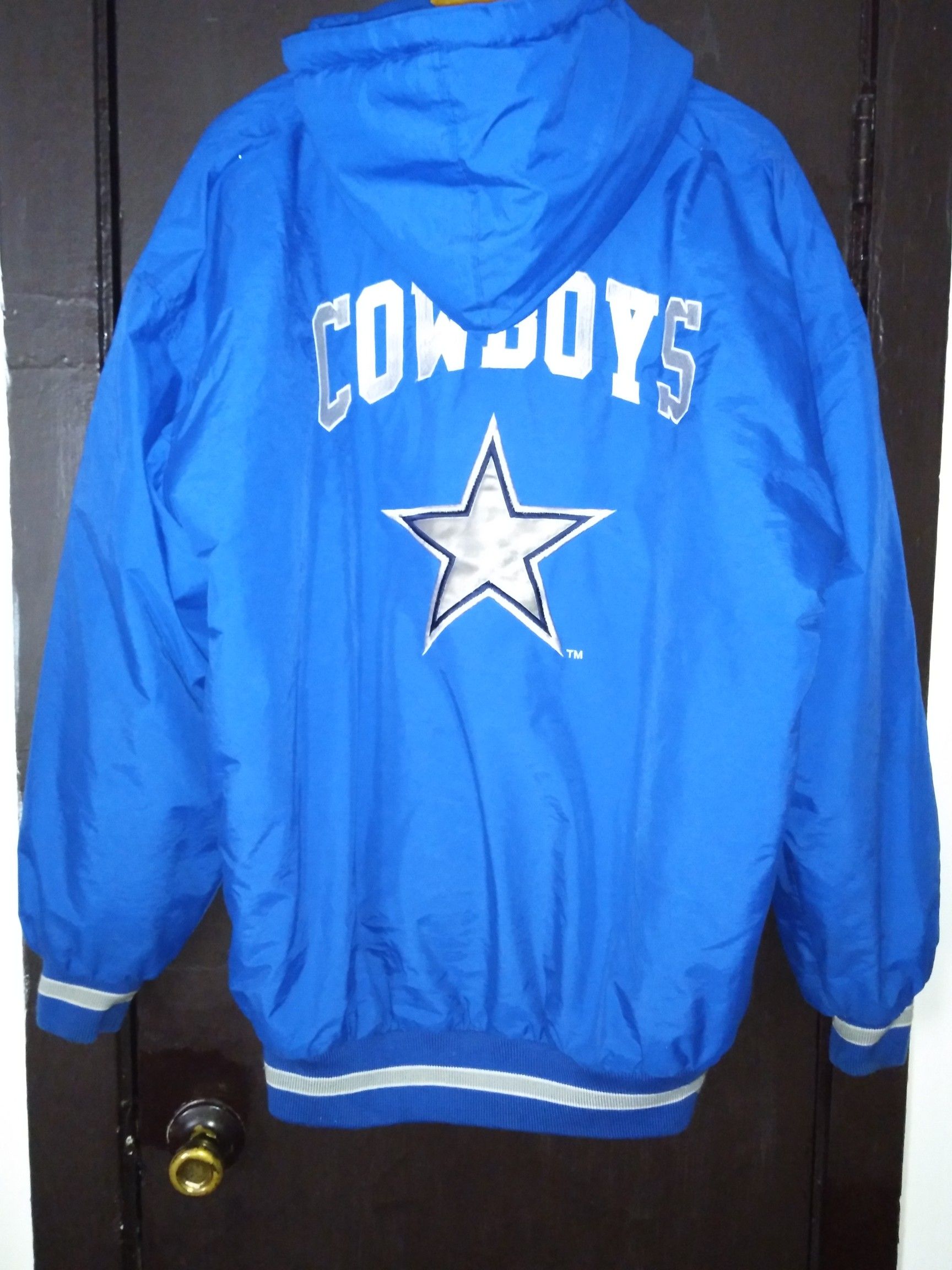 Dallas cowboys starter jacket size XL Vibrant