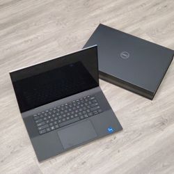 Dell XPS 17" 9710 4K Touch Screen Laptop (i7-11800H / 32GB RAM / 1TB SSD / NVIDIA GeForce RTX 3050)- Buy it in full or $1 Down Today Only
