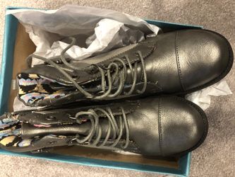 Girls Gray Metallic Combat Boots