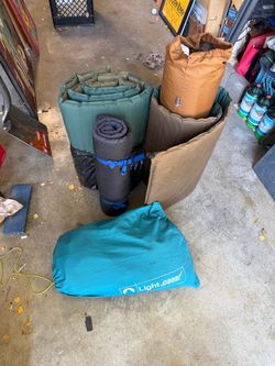 Sleeping pads for camping