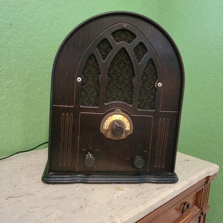 REPLICA OF OLD TABLE TOP RADIO