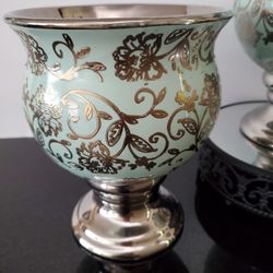 Beautiful pot in excellent condition Like New Riser not included