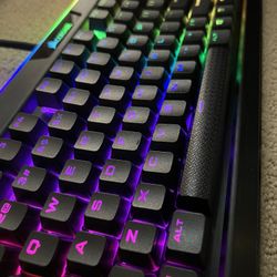 Corsair K95 RGB PLATINUM XT Mechanical Gaming Keyboard - CHERRY MX BROWN