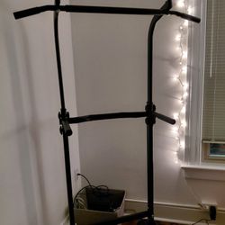 Pull Up Tower