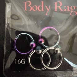 New Set Of 4 Earrings Just $5